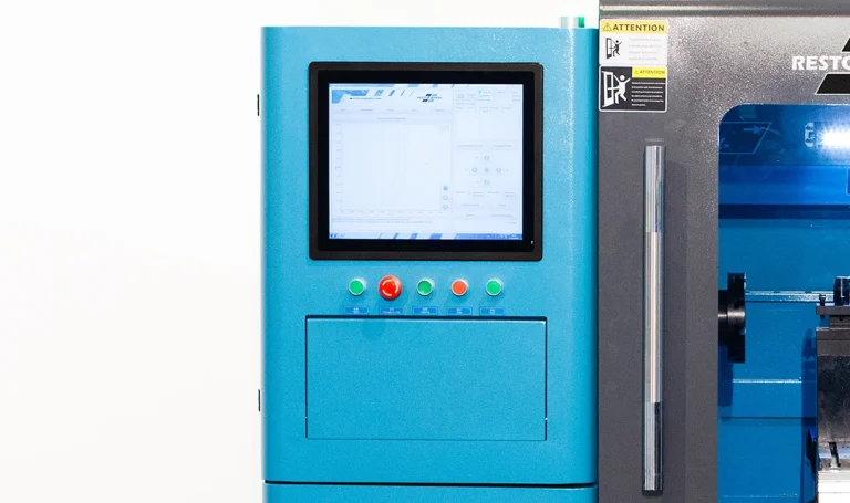 PC intégré au tour à jantes TJ-02 – interface de contrôle machine